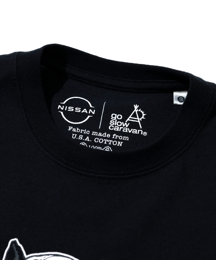 go slow caravan(ゴースローキャラバン) |【NISSAN × go slow caravan】USA/C RALLYメカニック猫Tシャツ (MENS)