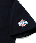 go slow caravan(ゴースローキャラバン) |【NISSAN × go slow caravan】USA/C RALLYメカニック猫Tシャツ (MENS)