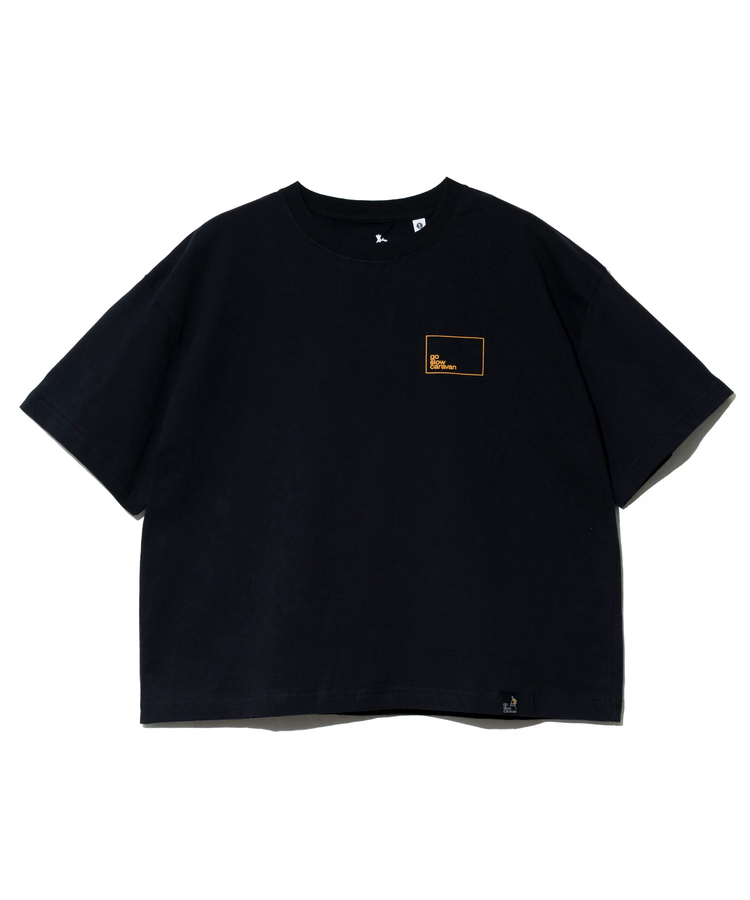 go slow caravan(ゴースローキャラバン) |USA/C スクエアLOGOバックプリントミドルTEE (WOMENS)