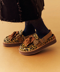 go slow caravan(ゴースローキャラバン) |SHAKA/シャカ MOC MULE TASSEL COWHAIR (WOMENS)