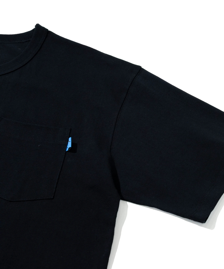 AOZORA BLUE HEAVEN(アオゾラ ブルー ヘヴン) |AOZORA ポケTシャツ 温泉同好会会長 (MENS)