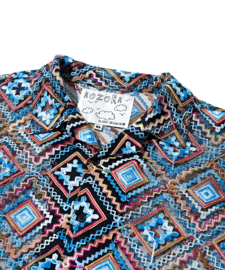 AOZORA カラフル刺繍半袖OPシャツ (MENS/WOMENS)｜ファッション