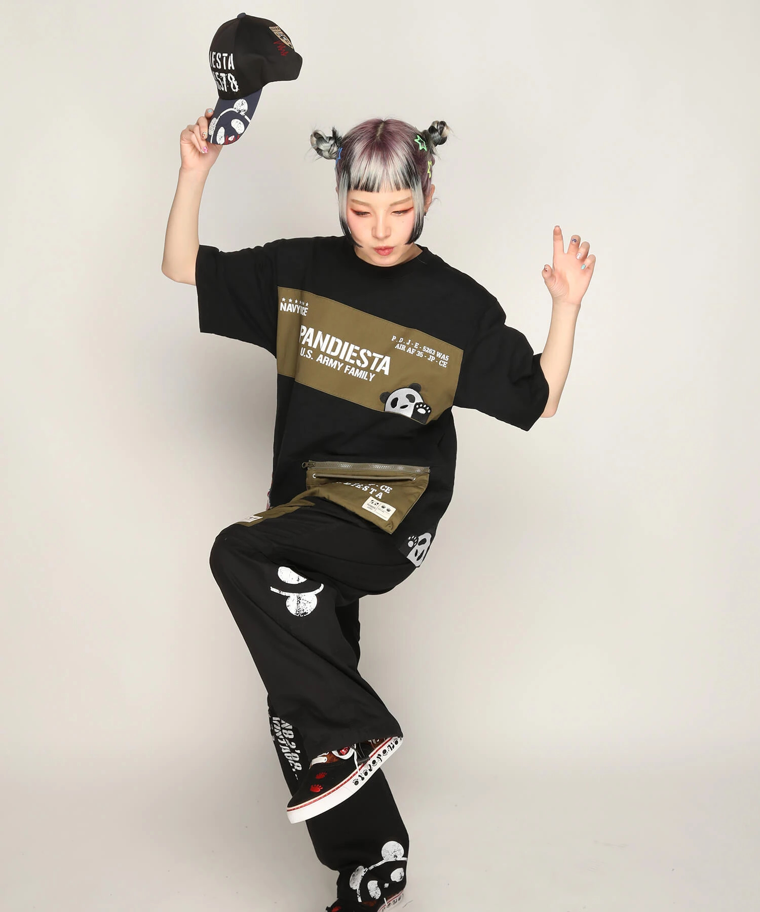 人気ブランドの新作 SB Tee(585954 ポケット サコッシュ ミリタリー切替 PANDIESTA アート・デザイン・音楽