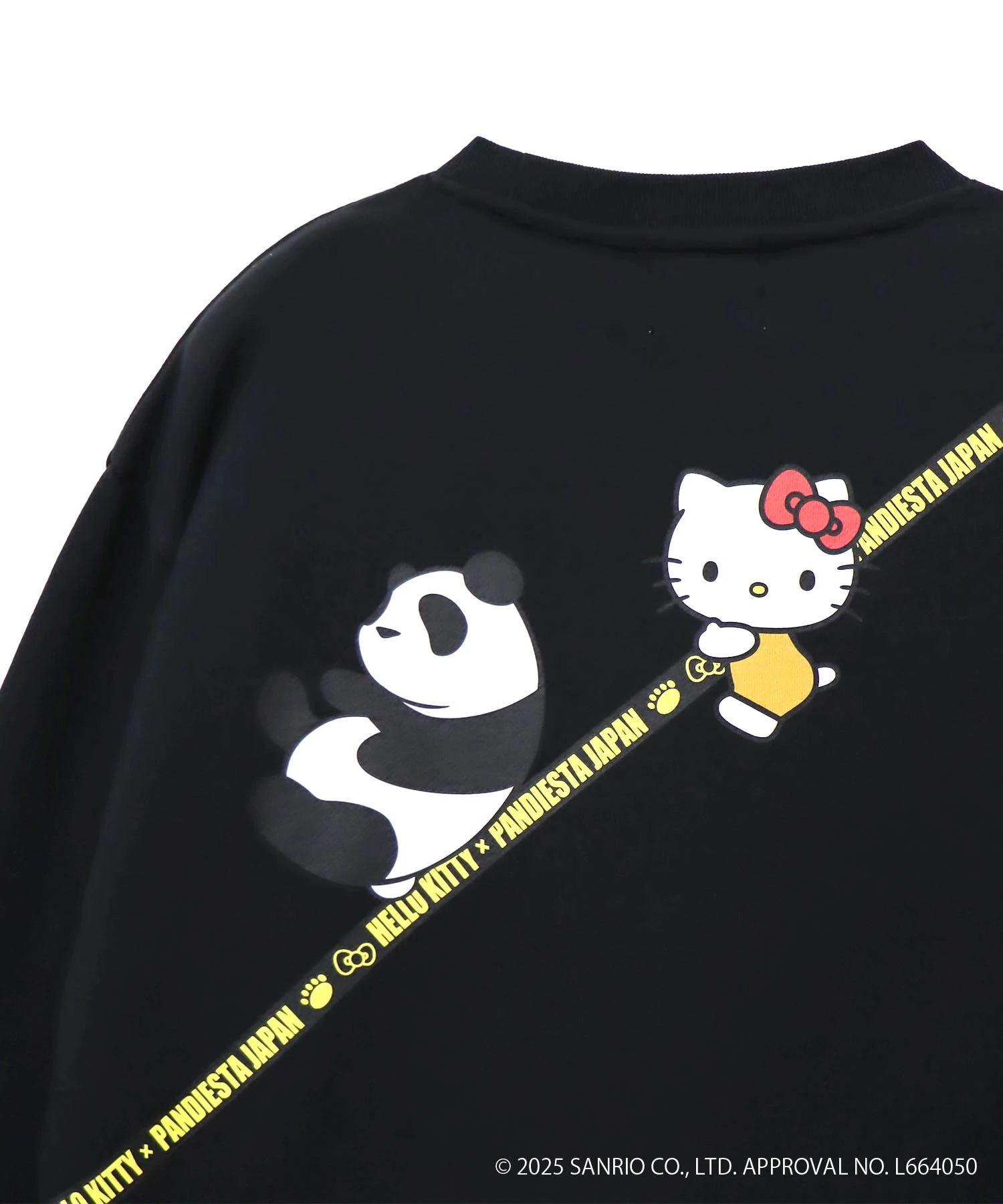 （63）PANDIESTA JAPAN ハローキティ スウェット Hello Kitty×PANDIESTA JAPAN】“なりきり龍虎”刺繍入りスウェット