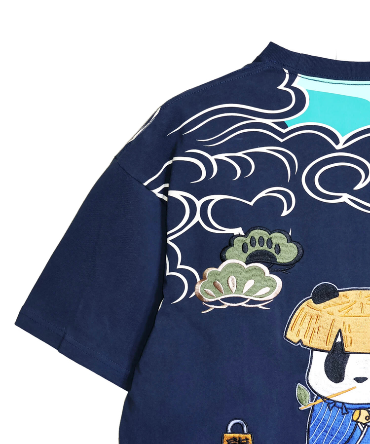 PANDIESTA(パンディエスタ) |SB PANDIESTA 熊猫股旅物語 刺繍 S/S Tシャツ(526224 MENS/WOMENS）