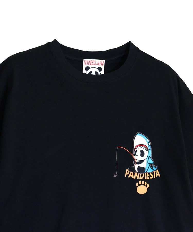 PANDIESTA(パンディエスタ) |SB PANDIESTA サメキチパンダ 刺繍 S/S Tシャツ(526226 MENS/WOMENS）